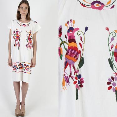 White Cotton Mexican Birds Dress / Hand Embroidered Mexico Dress / Vintage 70s Ethnic Caftan Bright Floral Beach Sun Womens Cover Up Mini 