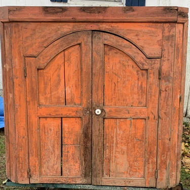 Early 19th century colonial kitchen corner cabinet 