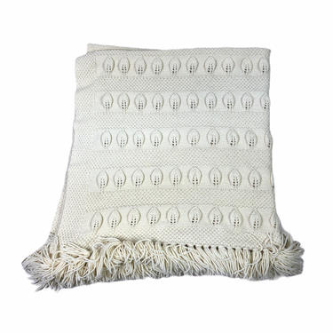 Vintage White Peacock Pattern Crochet Afghan Blanket with Fringe 62 x 55 
