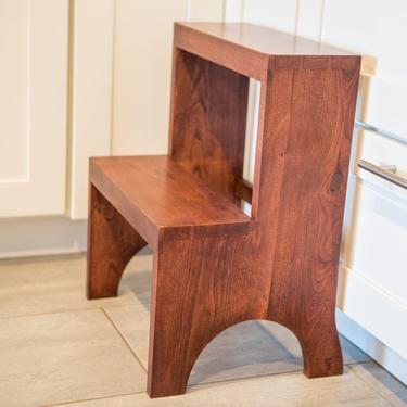 Shaker Style Step Stool (Pictured in Cherry) 