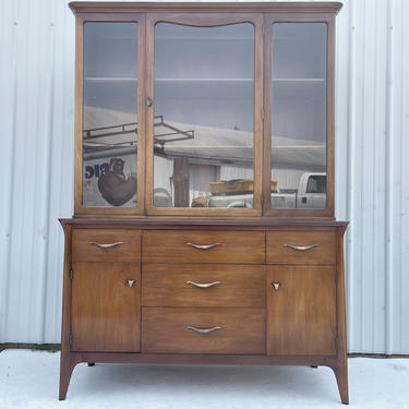 Mid-Century Modern China Cabinet by Drexel 