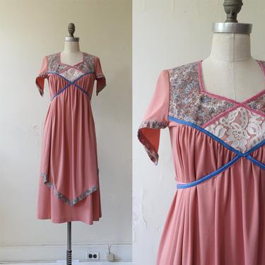 Vintage 70s Young Edwardian Kerchief Style Dress/ 1970s Dusty Rose Prairie Patchwork Dress/ Size Small Medium 