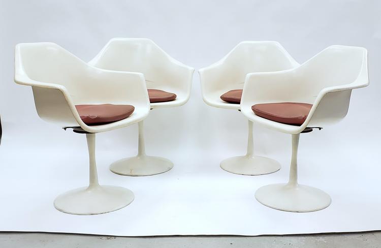 Set of four vintage mid-century Modern tulip chairs
