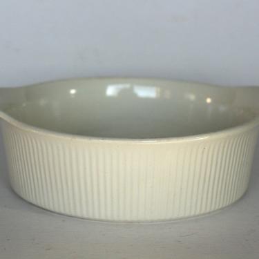 vintage red wing ivory casserole USA #553 
