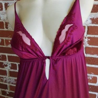 Vintage 60s/70s Sexy Elegant Purple Nightgown  Med/L Union Made 