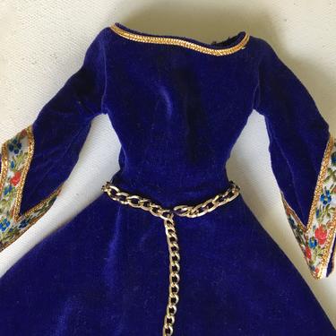 60's Barbie Guinevere 873 Blue Velvet Gown, Medieval Blue | Luckduck - Atlanta, GA | ATTIC 60's Barbie Guinevere 873 Blue Velvet Gown, Medieval Blue | Luckduck - Atlanta, GA | ATTIC