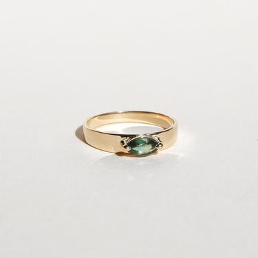 GREEN SAPPHIRE MARQUISE RING 14K