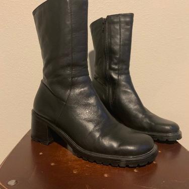 Vintage Kenneth Cole Reaction Black Leather Chunky Heeled Boots Size 8 1/2 
