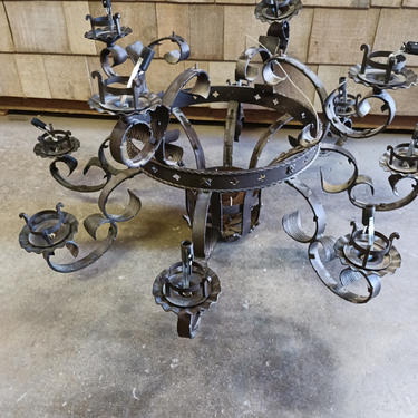 Vintage wrought iron 12 arm gothic chandelier base ~38