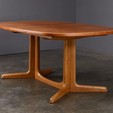 Gudme Danish Modern Oval Pedestal Dining Table Teak 