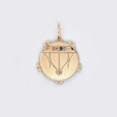 Lace Shield Medallion With Florets - &quot;Faith&quot; - 5 Stones