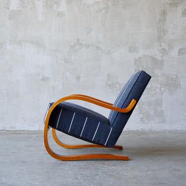 Alvar Aalto '402' Chair. 