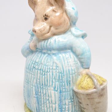 C1989 Beatrix Potter's Aunt Pettitoes,  F Warne & Co, Royal Albert,  Beswick England, Hand Painted Porcelain, Vintage Pig Figurine 