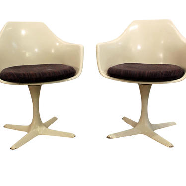 Pair of Mid-Century Danish Modern Saarinen-Style White Tulip Arm Dining Chairs 