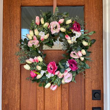 Spring Tulip and Ranunculus Wreath, Front Door Wreath, Real Touch Flower Wreath, Front Porch Decor, Modern Spring Wreath 