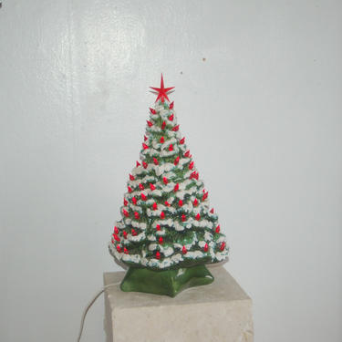 Vtg 18&amp;quot; tall Ceramic Christmas Tree ~ 18&amp;quot; t Holland Mold Forest Green w/ Heavy Draped Snow Ceramic Christmas Tree w/ Red Bulbs &amp; Red Star 