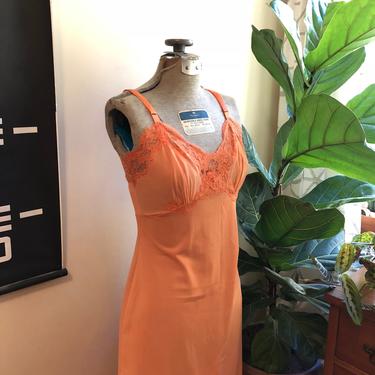 Vintage 1950s pinup slip hand dyed to Pantone Autumn 2018 shade Russet Orange lingerie 32 S 