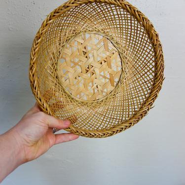 Round rattan basket 10&quot; wide and low entryway or fruit bowl, vintage wall hanging basket for dining table or farmhouse decor woven wicker 