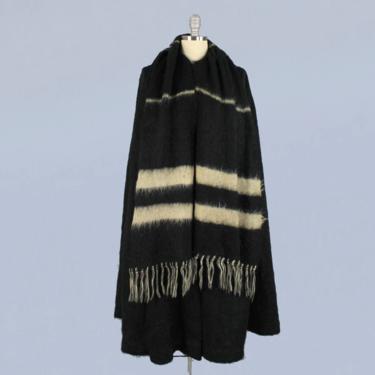 RARE Antique Cape / 1910s 1920s Shaggy MOHAIR KNIT Cape / Overcoat Cloak / Scarf Coat 