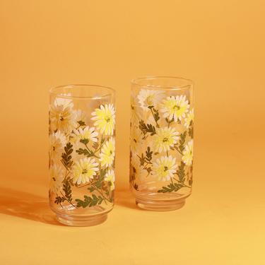Set of 2 Vintage 70s Yellow Daisy Floral Print Clear Glass Cups 