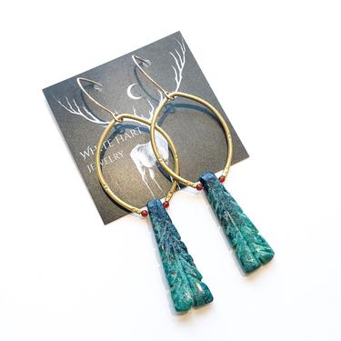 Carved Emerald Bead Hoop Earrings