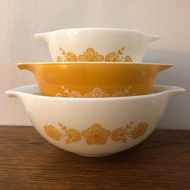 Vintage Pyrex Cinderella Nesting Bowl Set of 3, 441, 442, 443, Butterfly Gold Pattern 