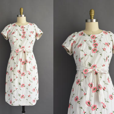 1950s vintage dress | Adorable Pink Floral White Cotton Short Sleeve Summer Day Dress | Medium Large | 50s dress 