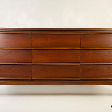 Lane Rhythm Triple Dresser, Circa 1960s - *Please see notes on shipping before you purchase. 