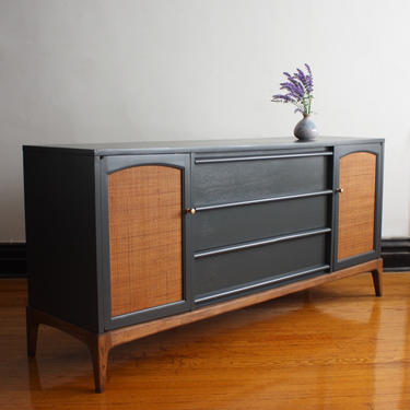 Gray and Wood Mid Century Modern Credenza by Lane//Vintage MCM Media Console//Refinished Modern Dresser//Mid-Century Sideboard/Buffet 