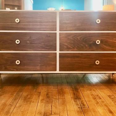 1960’s Two Tone 6 Drawer Dresser