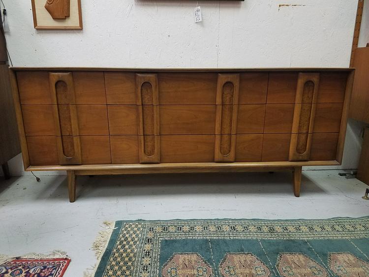 Lane Furniture Mid-Century Modern Dresser Credenza