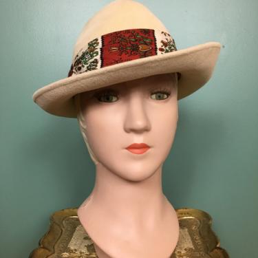 1980s fedora, cream wool hat, vintage hat, Austrian hat, menswear style, 22 inch, original dachstien hut, felt hat, scarf band 