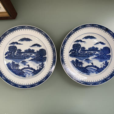 Vintage Chinoiserie Blue & White Decorative Ceramic Porcelain Plates 