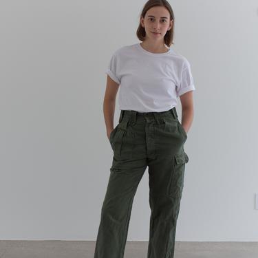 Vintage 27 Waist Olive Green Fatigues | Cargo Trousers | Pleated Army Pants | AP167 