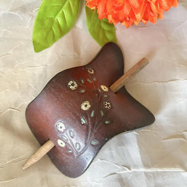Vintage Hair Clip, Tooled & Painted Leather, Boho Hippie Hair Ornament Vintage 70s Accessory 