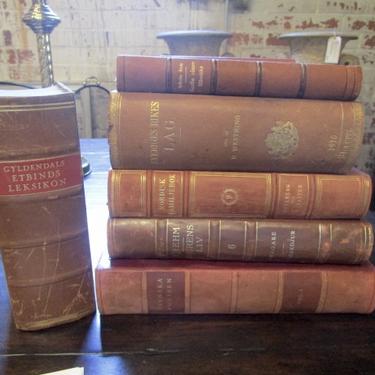 COLLECTION OF ANTIQUE BOOKS PRICED EACH