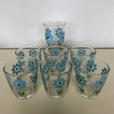 7 Vintage Hazel Atlas blue Wild Flower Sour Cream Glasses, Floral bar glasses, retro drinking glasses, retro barware, mcm glasses 