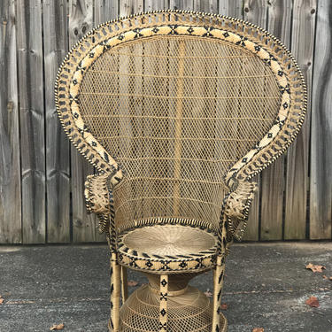 Incredible vintage wicker peacock chair 