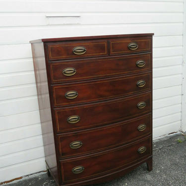 Mahogany Bow Front 1940s Chest of Drawers by Heritage Henredon 1281