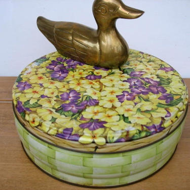 Primroses Vintage Tin By Huntley And Palmers Ltd. Reading 1966 Yellow And Purple Flowers Floral Tin With Green Basket Weave Base 