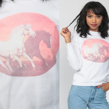 Wild HORSE Sweatshirt 80s Shirt Animal Shirt White Jumper Horse Galloping Sunset Graphic Raglan Sleeve Pullover 1980s Vintage Small s 