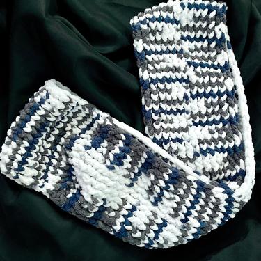 Soft Handknitted Wrap Around Infinity Winter Scarf | Multicolor White/Navy/Grey Scarf | Polyester Yarn | Winter Accessory | Knitted | Warm 