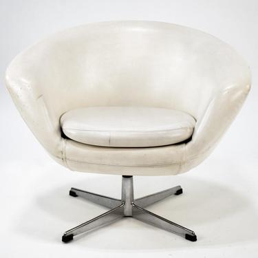Overman Pod White Vinyl Swivel Chair