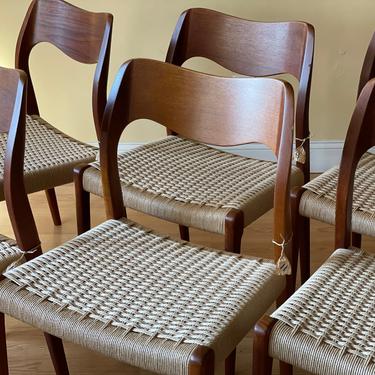 Six Moller Model #71 Dining Side Chairs, in Teak and new Danish Paper Cord 