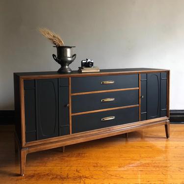 Black and Wood Mid Century Modern Credenza//Vintage Modern Media Console//Refinished Mid Century Dresser//Painted MCM Sideboard/Buffet 