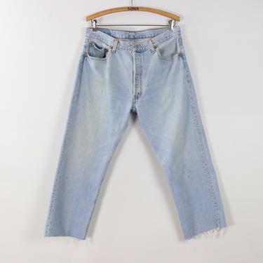 Vintage Levis Jeans / 90's High Waist Cropped Denim / 501 Relaxed Levi Light Wash / Sz 34 