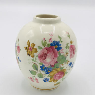 Vintage Old South Bud Vase Floral Bouquet Accents-Nice Condition-Gold Trim-5 1/4 &amp;quot; 
