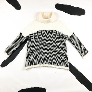 90s Sisley Black and White Chevron Color Blocked Oversize Turtleneck Sweater / Small / Oversize / Italy / Mohair Blend / Fuzzy / Angora / M 