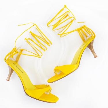 NEW in the Shop /// Vintage Yellow Lace Up Strappy Kitten Heel Sandals size 9.5 US Women's 