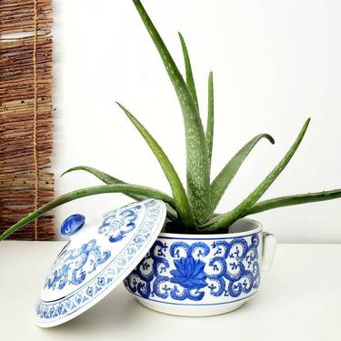 Vintage Blue &amp; White Floral Chinoiserie Planter Pot w/Lid 